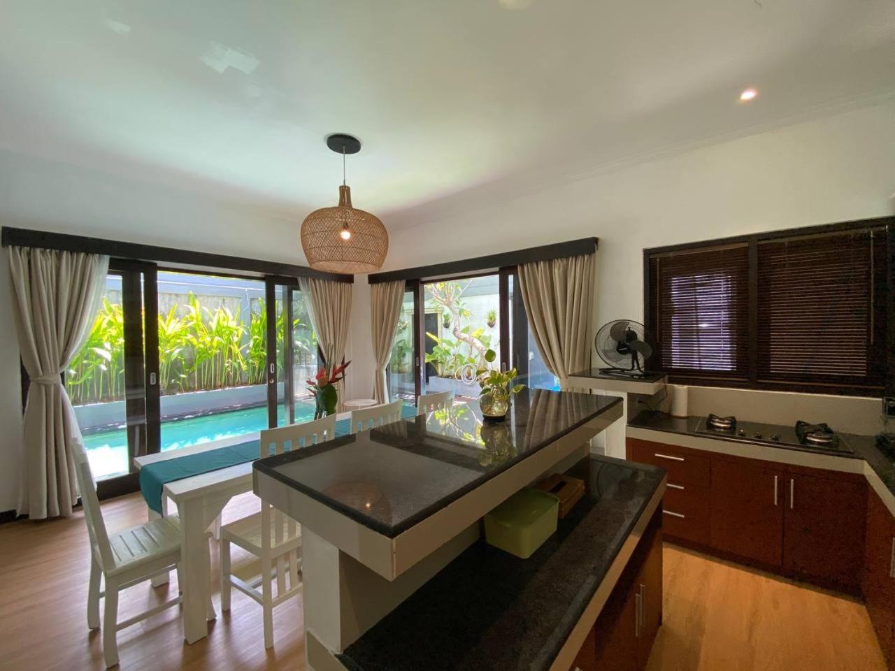 Villa Mayu Dedaries Seminyak  Exterior photo